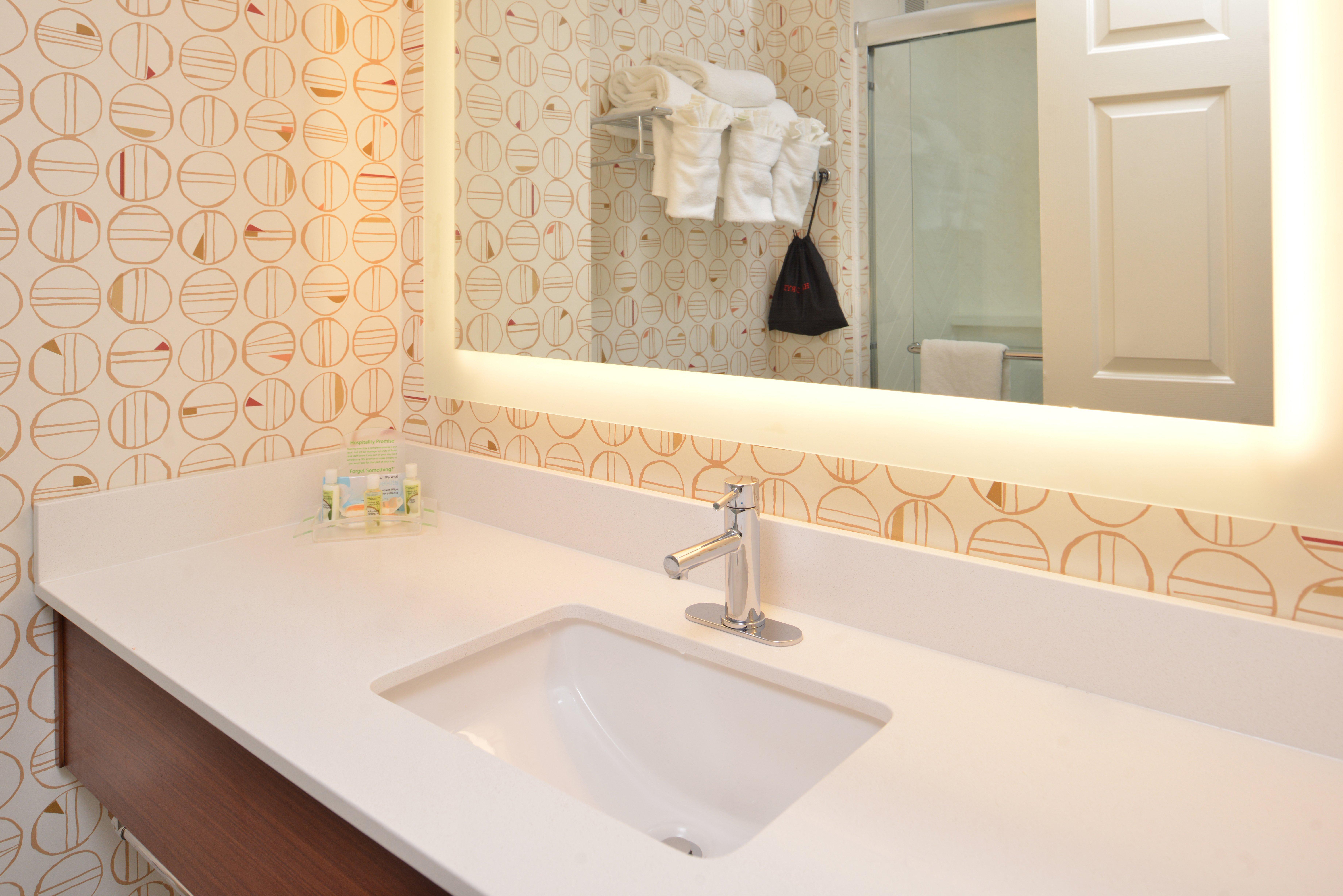 Holiday Inn & Suites Raleigh Cary By Ihg Εξωτερικό φωτογραφία