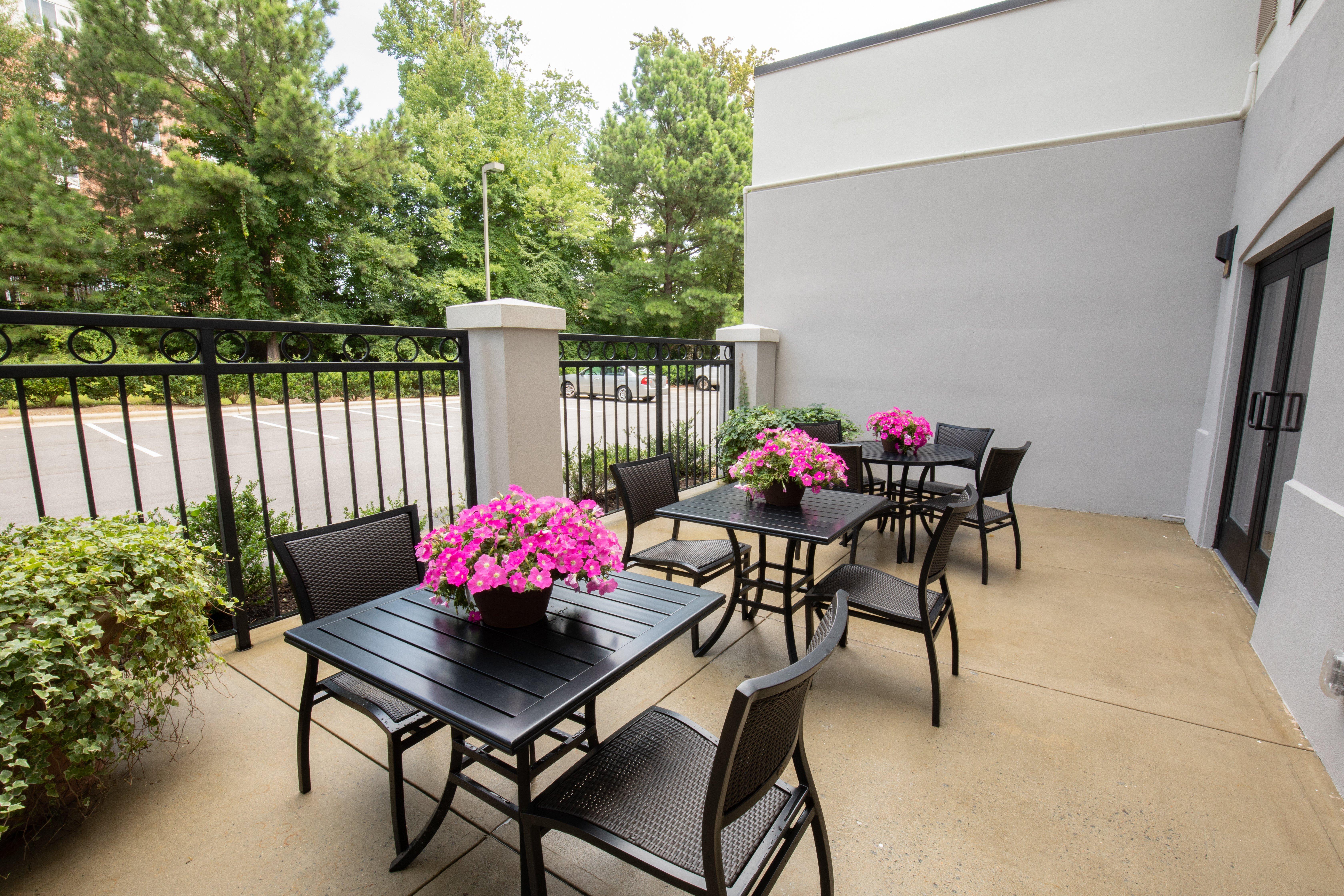 Holiday Inn & Suites Raleigh Cary By Ihg Εξωτερικό φωτογραφία