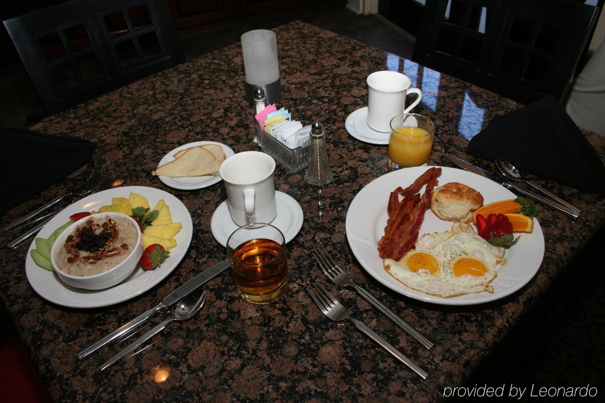 Holiday Inn & Suites Raleigh Cary By Ihg Εξωτερικό φωτογραφία