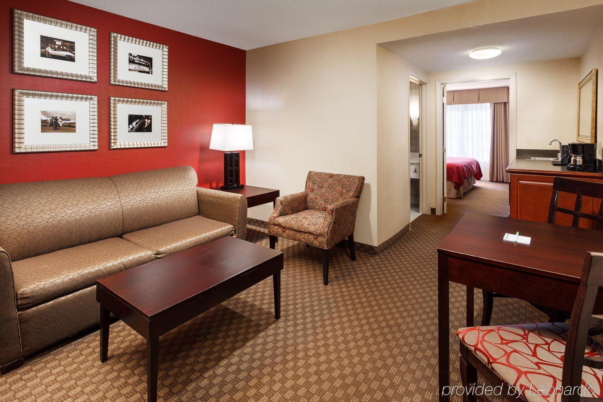 Holiday Inn & Suites Raleigh Cary By Ihg Εξωτερικό φωτογραφία