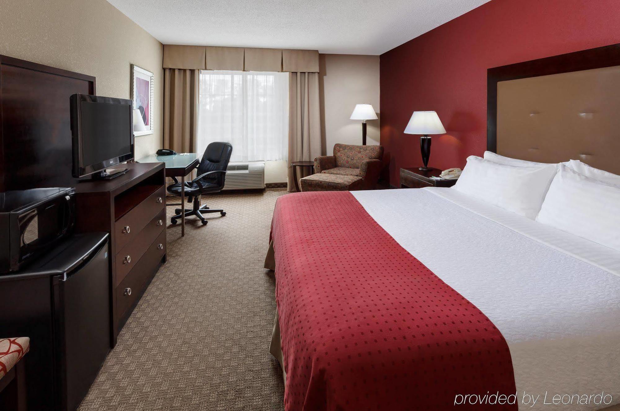 Holiday Inn & Suites Raleigh Cary By Ihg Εξωτερικό φωτογραφία