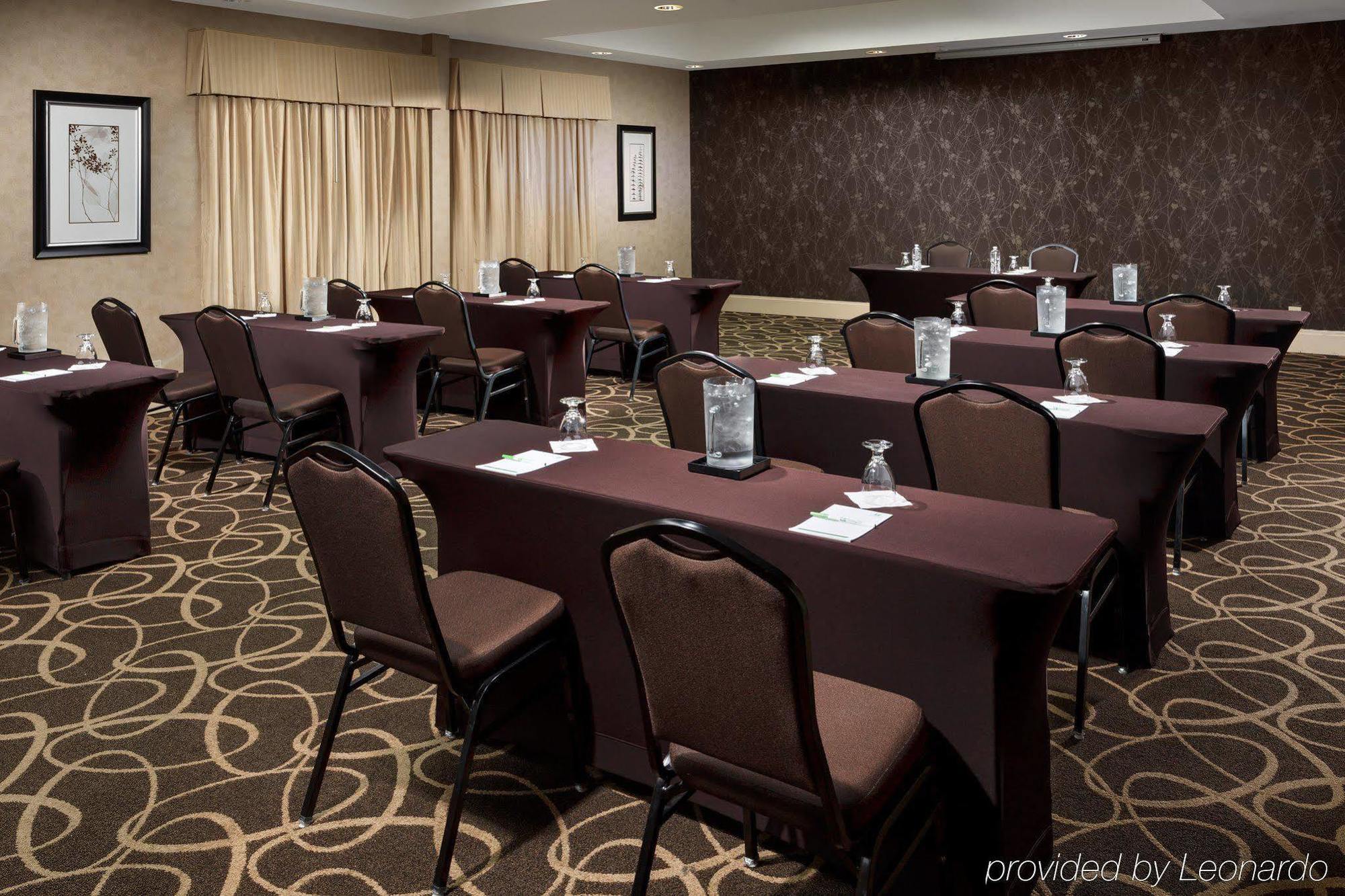 Holiday Inn & Suites Raleigh Cary By Ihg Εξωτερικό φωτογραφία